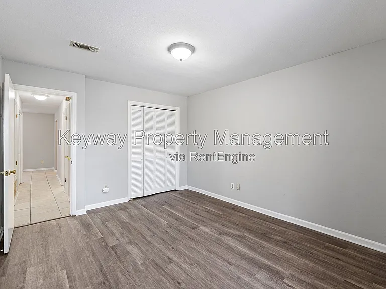 1925 1/2 Wrightsboro Rd #B — Photo 13