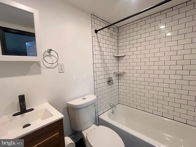1912 S 17th St #215 — Photo 12