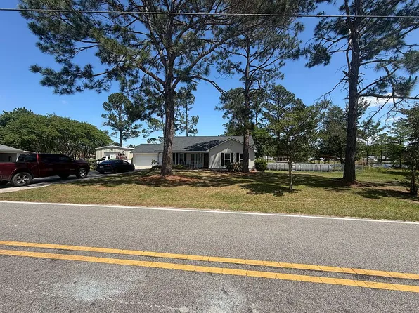 179 Forest Hills Dr, Douglas, GA 31535