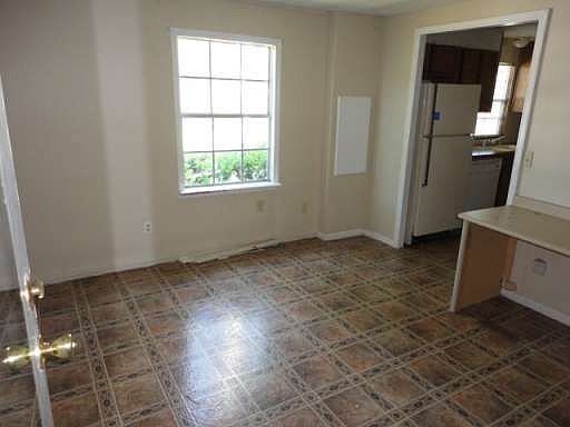 5th image of 5634 McLeod Cir