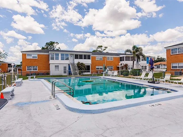 4158 Tamiami Trl #S6 — Photo 31