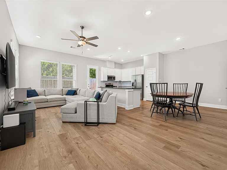 4004 Baja Ln — Photo 6