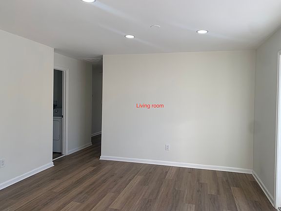 3rd image of 604 Muhlenberg Ave #2
