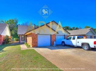 8906 Oak Valley Dr, Oklahoma City, OK 73110
