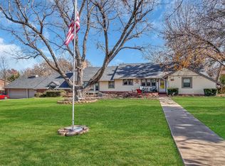 607 N College St, Cordell, OK 73632