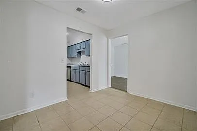3 bed, 2.0 bath, 1428 sqft, $1,750 — Photo 4