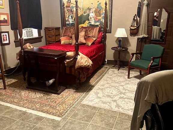 4th image of 50 Carolina St #5