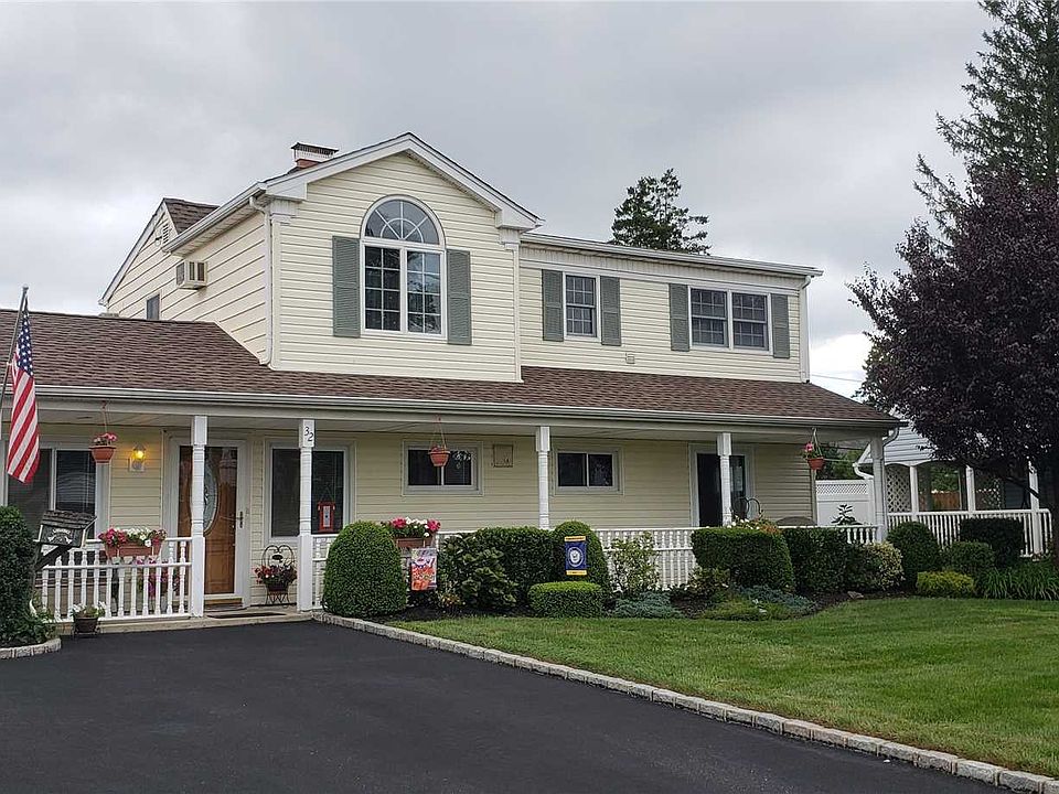 1st image of 32 Piper Ln