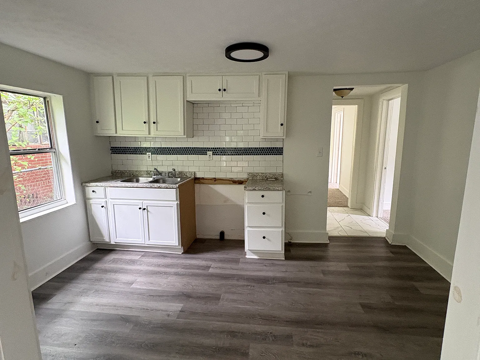 1134 Oak St — Photo 2
