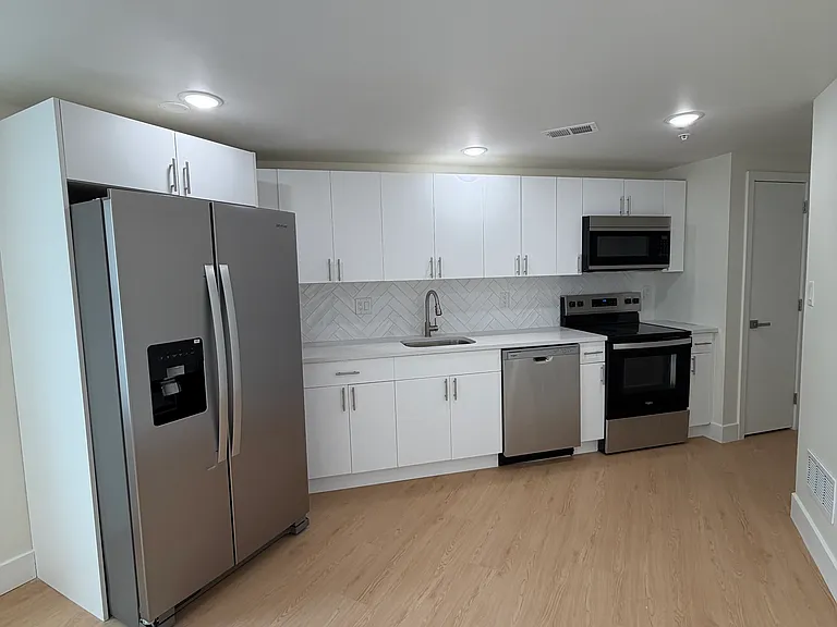 4212 Lancaster Ave #302 — Photo 23
