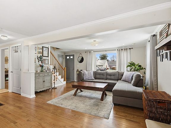 5th image of 314 Davis St