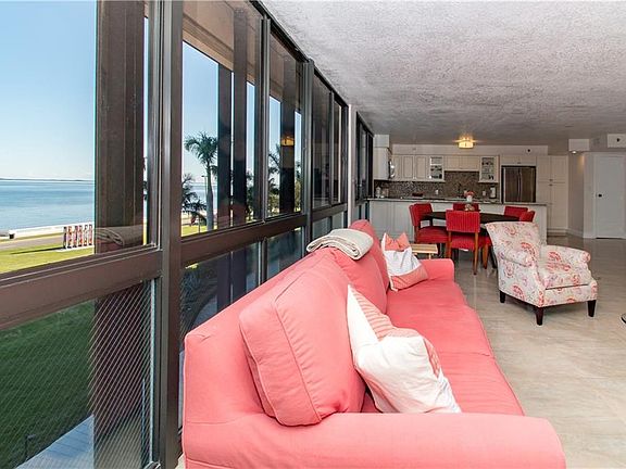 4th image of 3301 Bayshore Blvd Unit 403D