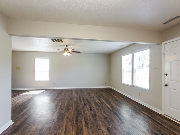 4th image of 6647 Wicked Oak Ln