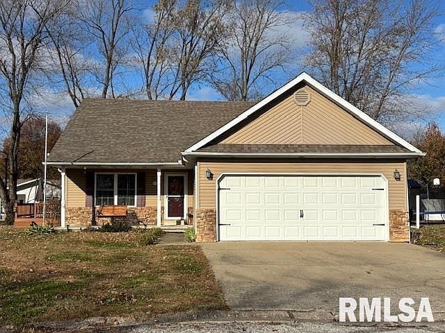 1st image of 914 Executive Ln