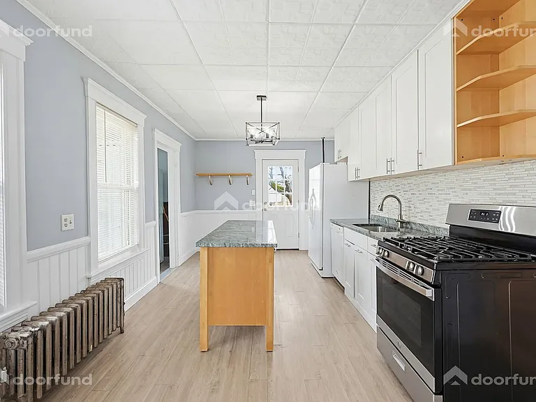 121 Delmont Ave — Photo 10