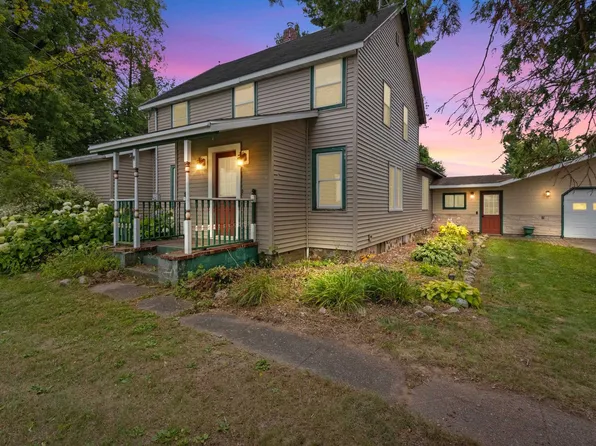 W8623 Broadway Rd, Shawano, WI 54166