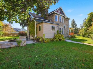 2872 Edwards St, East Troy, WI 53120