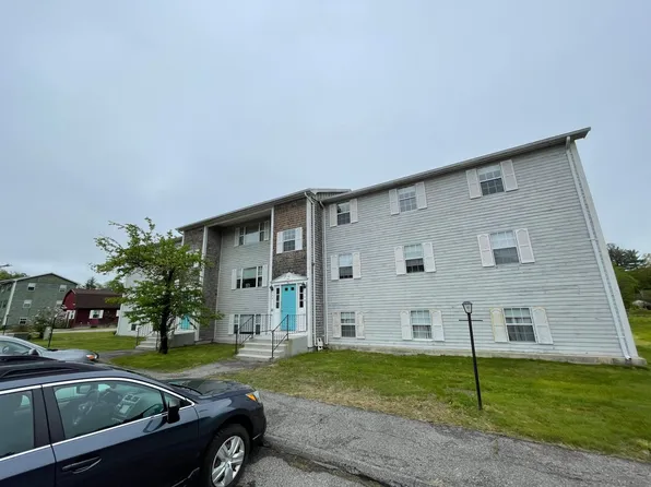 5 Penwood Dr #2, Concord, NH 03303