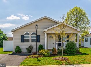 426 Eastwood Ln, Lancaster, PA 17601