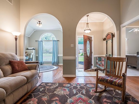 3rd image of 7136 La Casa Dr