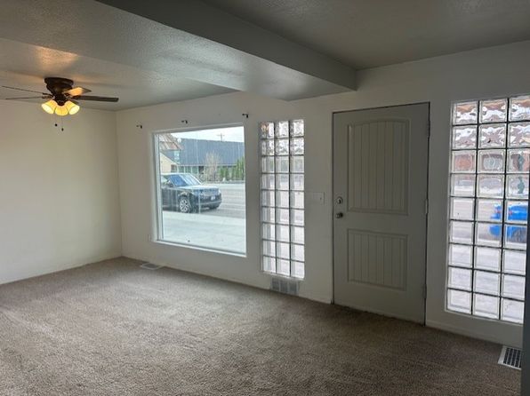310 SW 3rd St APT 1