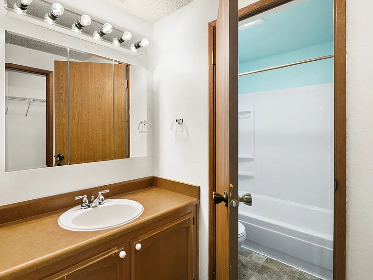 820 Cady Rd #H102 — Photo 11