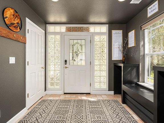 4th image of 6657 Deer Park Dr