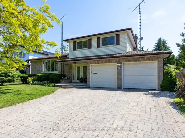 2 Ravensdale Rd, Cobourg, ON K9A 2B9