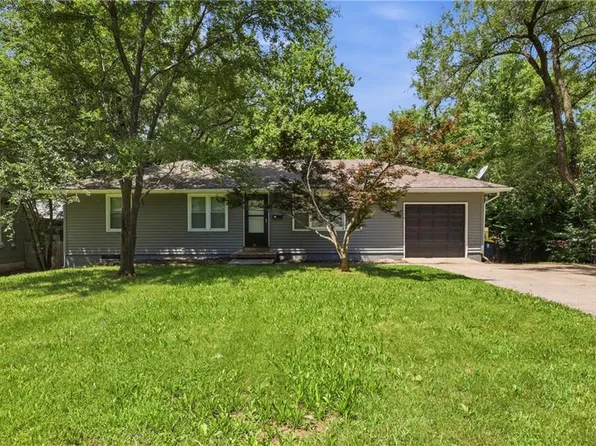 10504 Corrington Ave, Kansas City, MO 64134