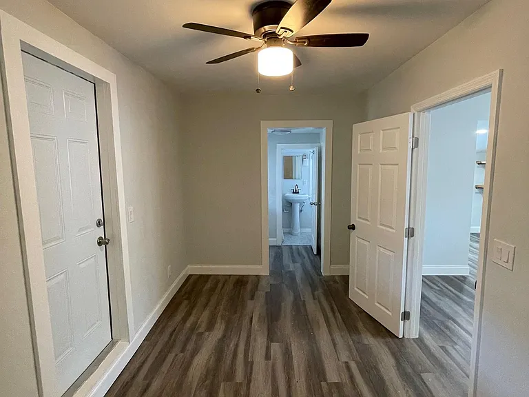 335 5th Ave N #3 — Photo 9