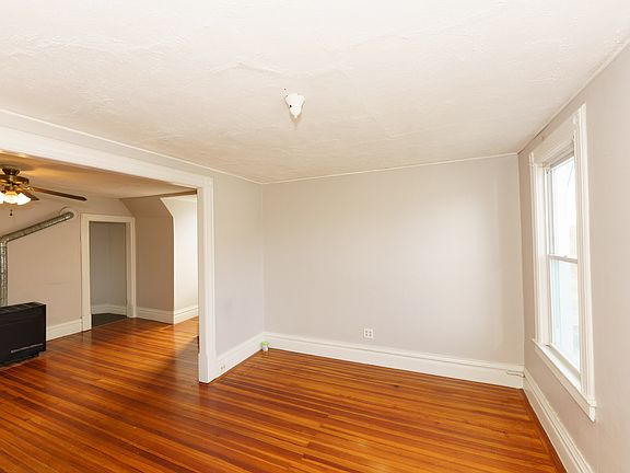 4th image of 6 Larch Ave #3