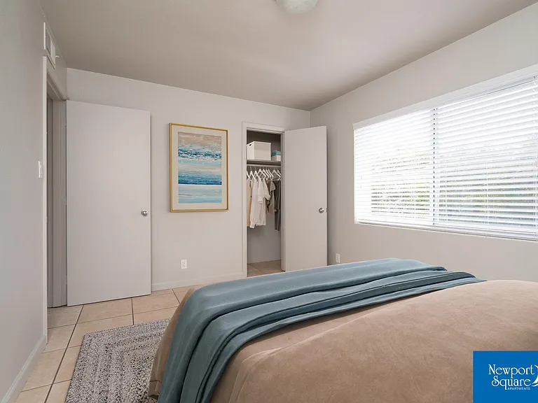 Newport Square Apartments — Photo 23