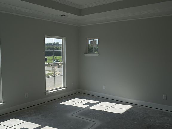 4th image of 1205 Duns Ln #323-lot 323