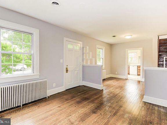 2nd image of 4313 18th St N