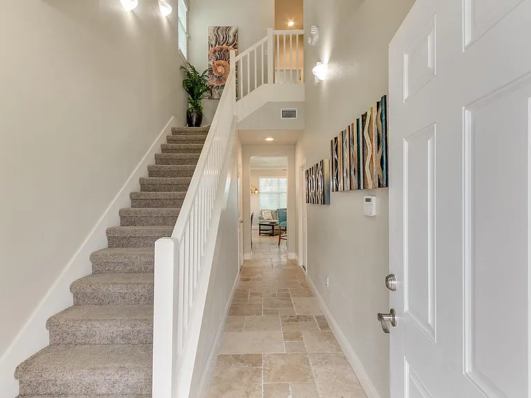 211 Ivory Coral Ln — Photo 2
