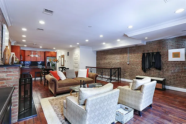 Sold by Corcoran | media 21