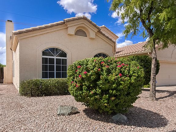 5th image of 710 N Aspen Dr