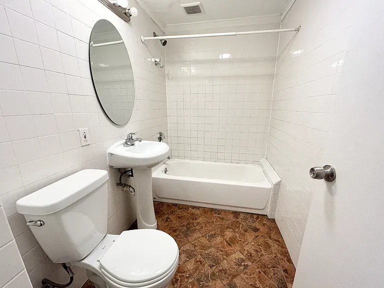 1 Folsom Ave #2F — Photo 6