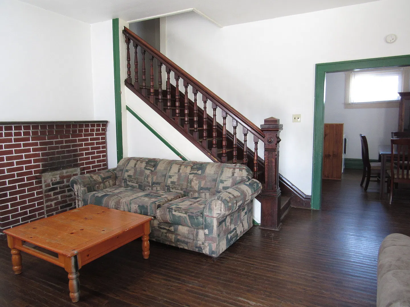 720-722 Klondyke Ave — Photo 3