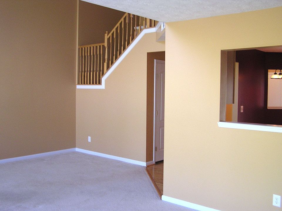 Open Vaulted 2 Story Great Room