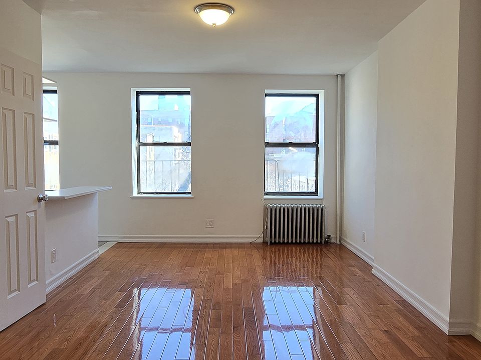 1st image of 204 8th Ave #4R