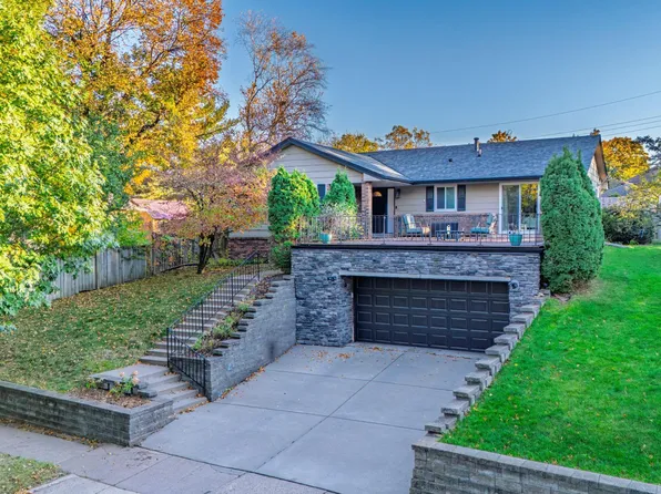 2 Belvidere St E, Saint Paul, MN 55107