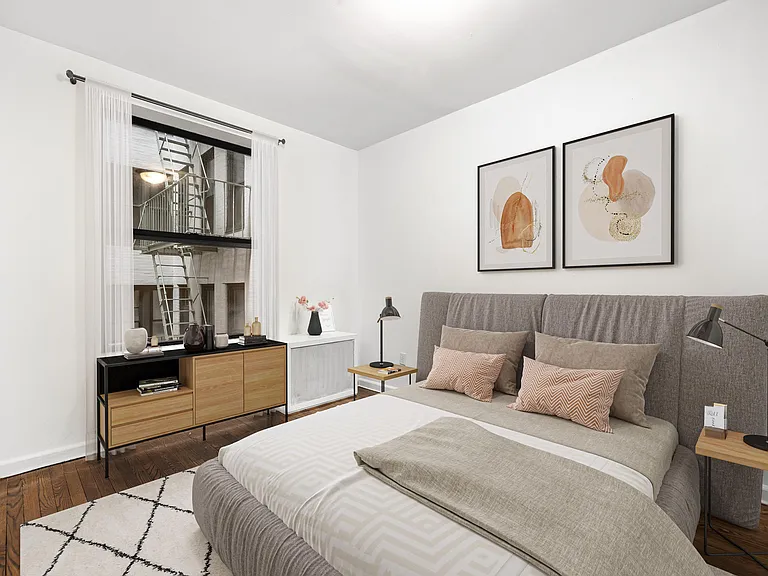 341 W 45th St #110 — Photo 3