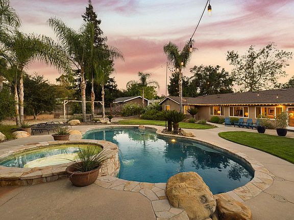 3rd image of 365 Encino Dr