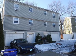 29 Silvia Ct, Hyde Park, MA 02136