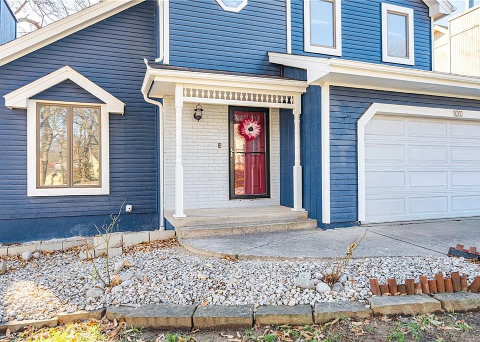 1st image of 1011 NE 86th St