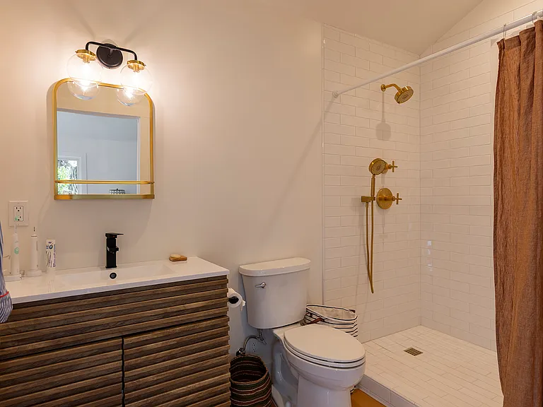 Loma Dr — Photo 12
