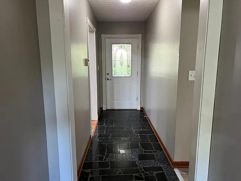 2535 S Prospect Ave — Photo 3