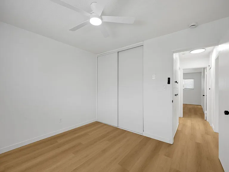 13421 Penn St — Photo 11