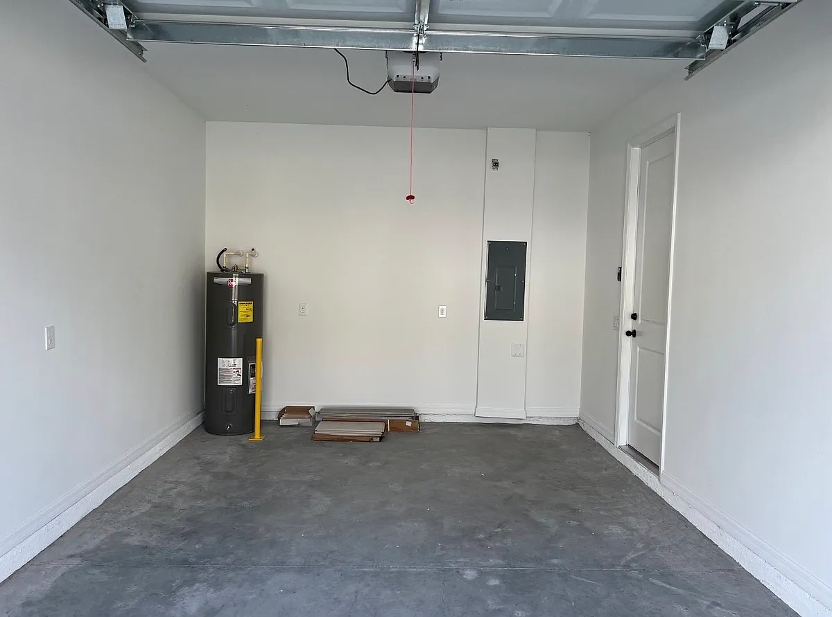 Building Photo - 815 Longboat Dr